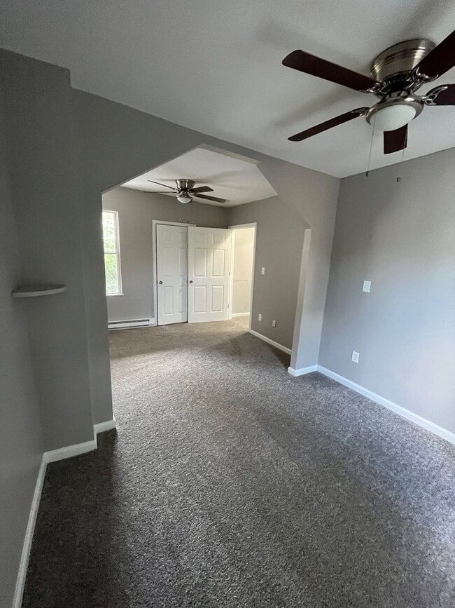 Building Photo - 2 BR Home Available in Allentown, PA