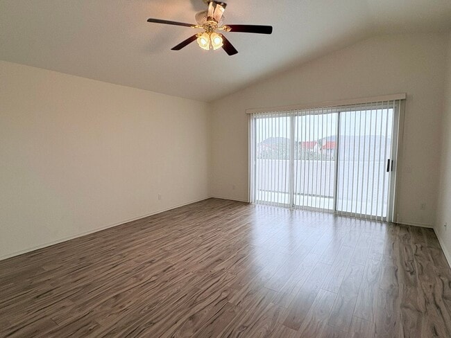 Building Photo - Spacious 4BR/3BA Two-Story Home Near Sabino Canyon