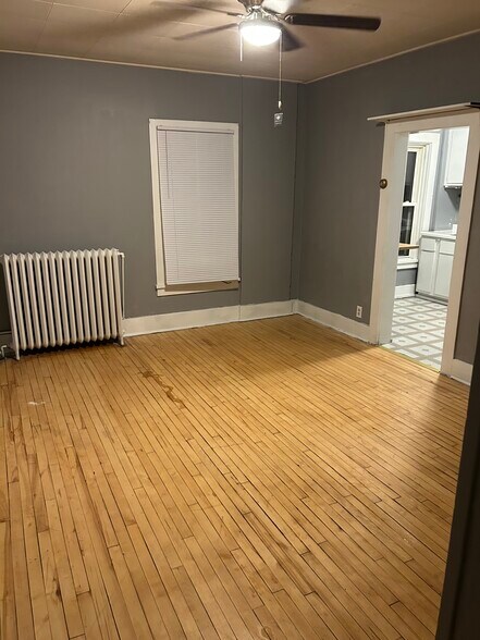 Building Photo - 729 N Broad St