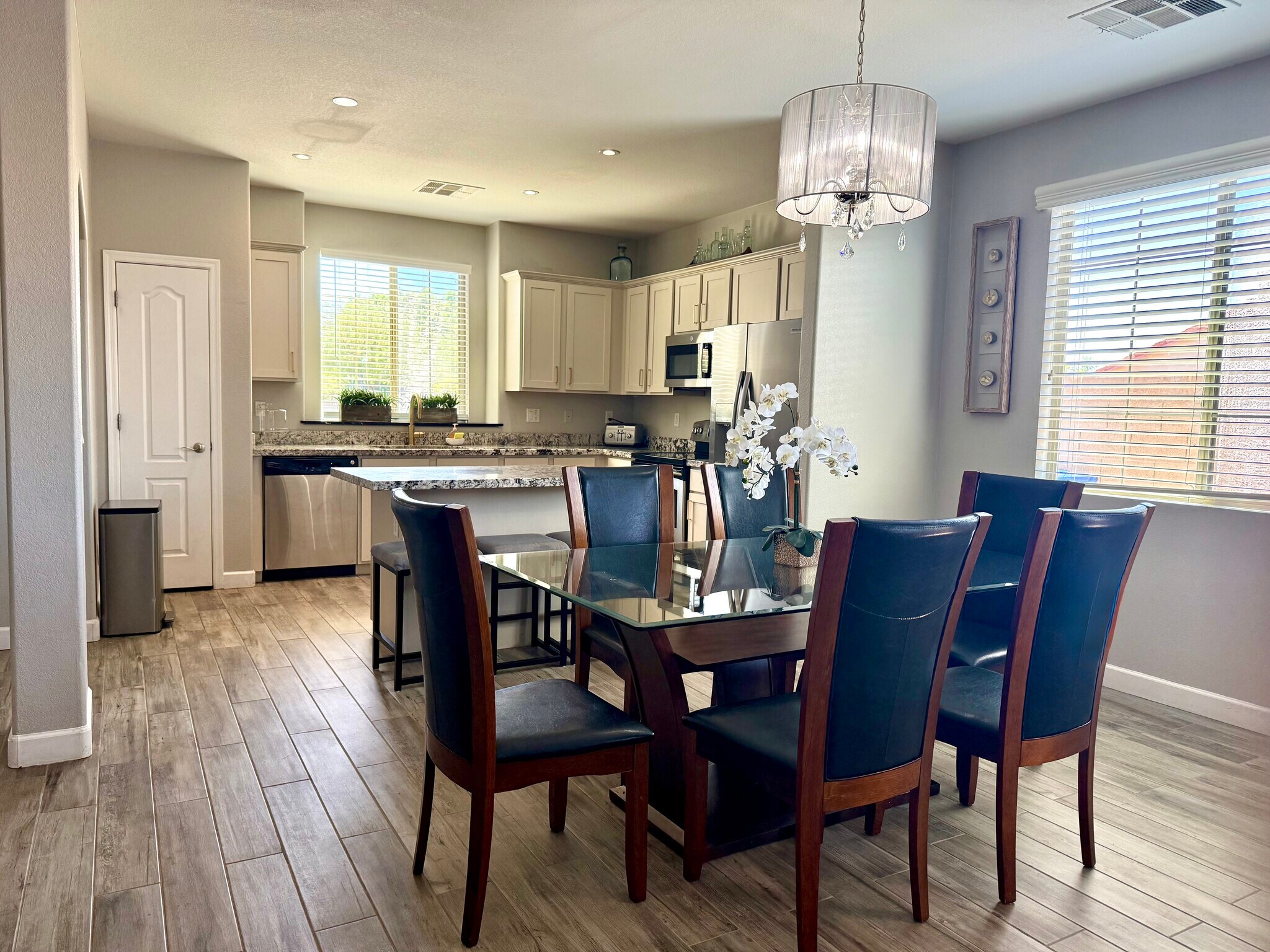 DINING ROOM / KITCHEN - 3708 E Kerry Ln