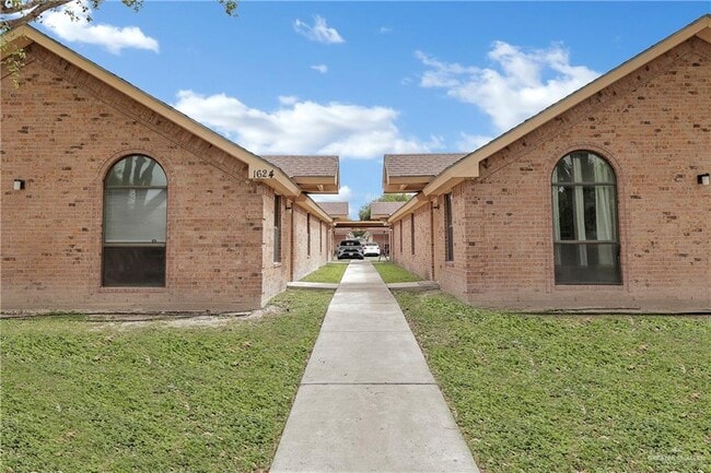 Primary Photo - 11 Tampa St