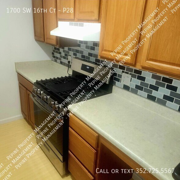 Building Photo - 1700 SW 16th Ct