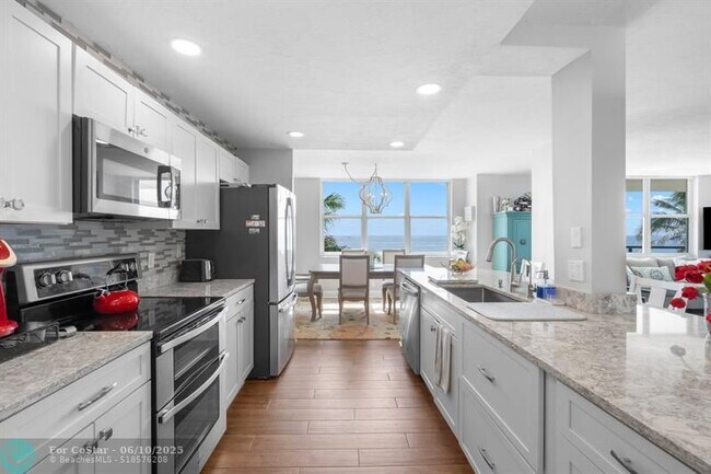 Building Photo - 1147 Hillsboro Mile