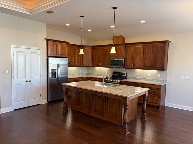 Building Photo - 5081 Bird Nest Trl