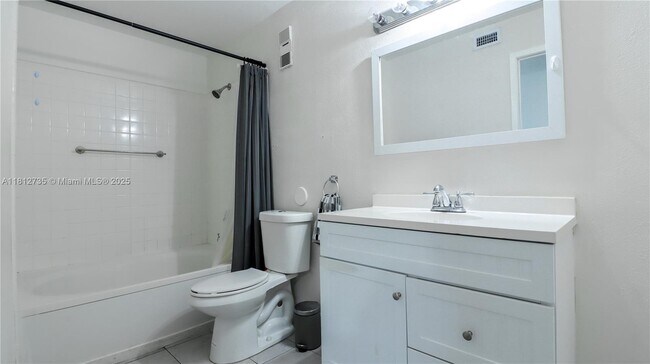 Building Photo - 10371 SW 150th Pl