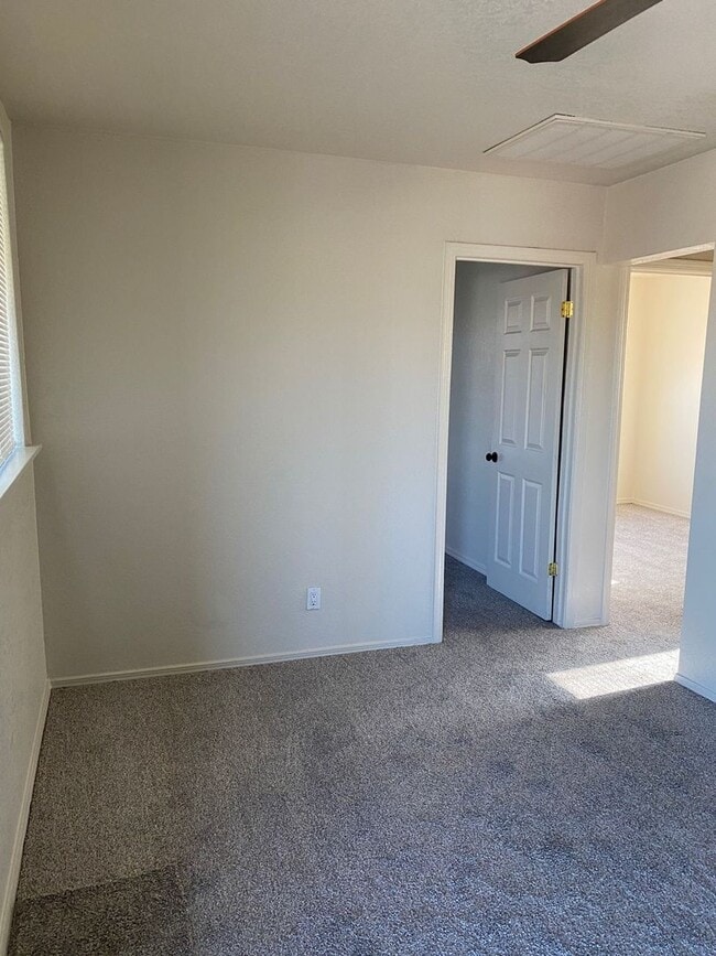 Building Photo - Turlock!