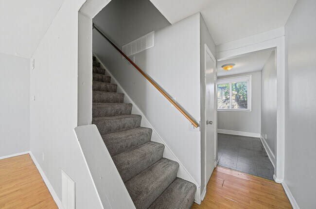 Building Photo - 2301 Jefferson Ave