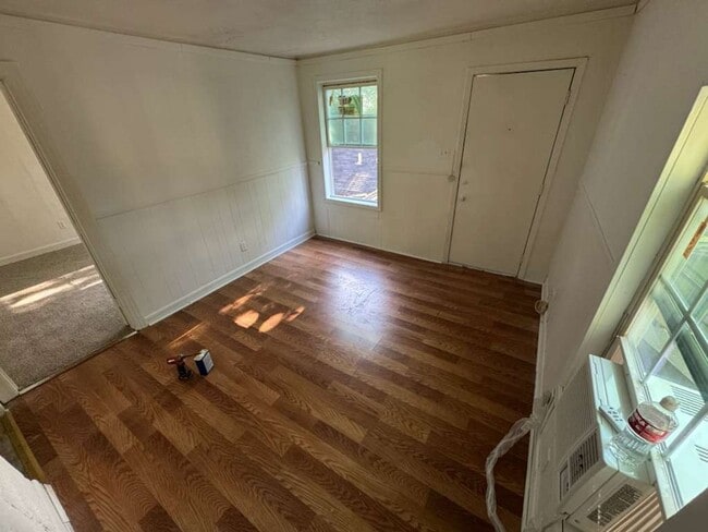 Building Photo - 2729 Avenue C