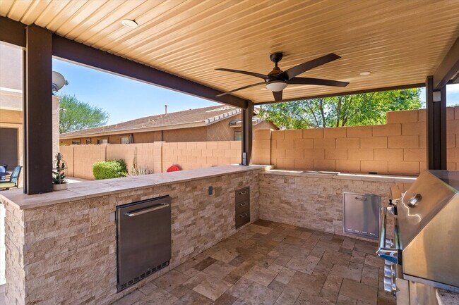 Building Photo - 16310 N 151st Ave