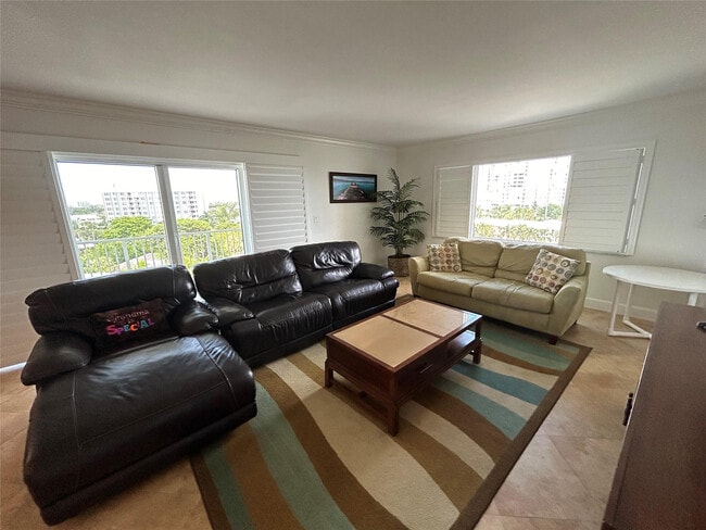 Building Photo - 1200 Hibiscus Ave