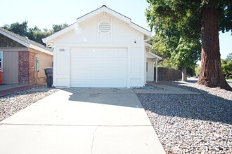 Building Photo - 4400 Sunrise Ct