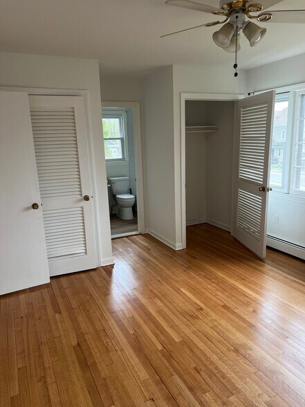 Building Photo - 17 Dow St