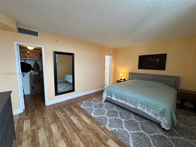 Building Photo - 3001 S Ocean Dr
