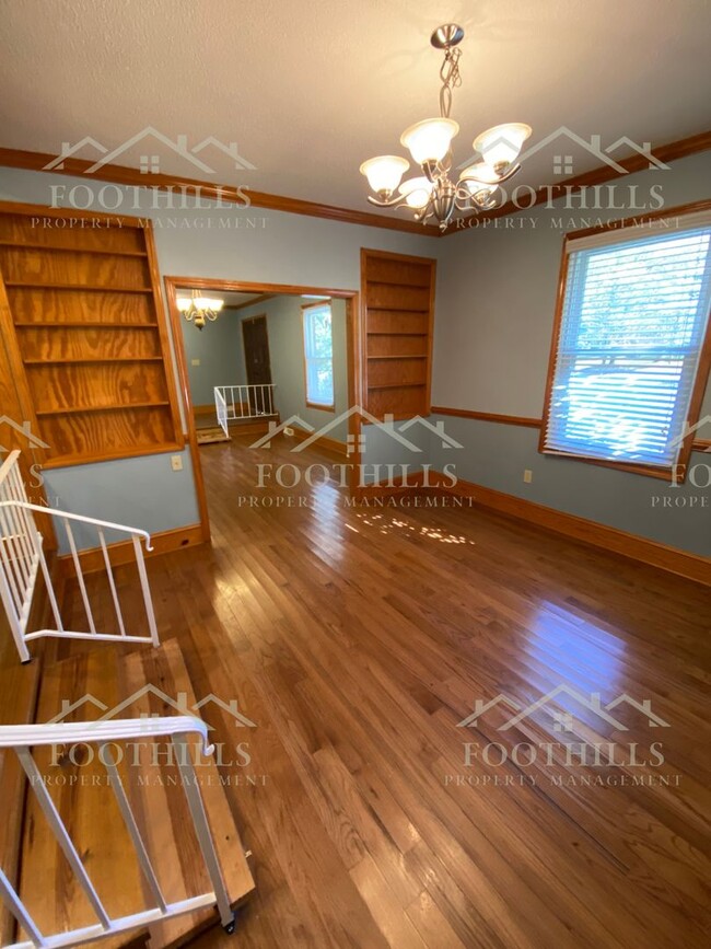 Building Photo - Quaint 3-Bedroom Brick Ranch with Custom T...