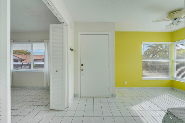 Building Photo - 13679 Date Palm Ct