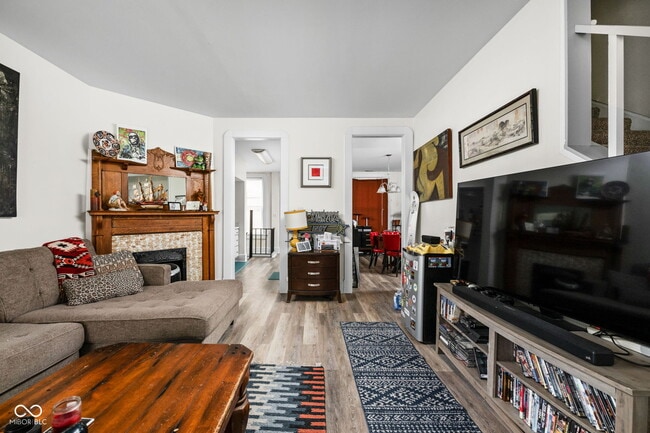 Building Photo - 1446 N Illinois St