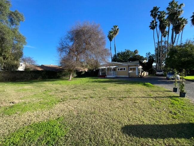 Building Photo - BEAUTIFUL CRAFTSMAN HOME IN SPRING VALLEY