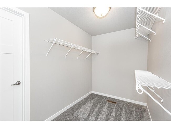 Building Photo - 4743 32nd St S