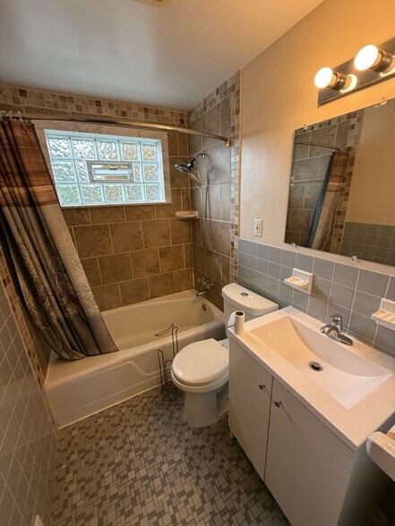 Building Photo - 21372 Milan Dr