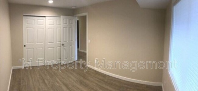 Building Photo - 250 S Harris Ave