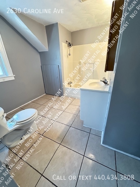 Building Photo - 2630 Caroline Ave