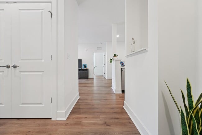 Building Photo - 5104 Mary Ashby Wy