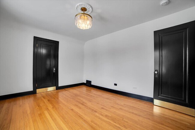 Building Photo - 4941 Montgomery Ave