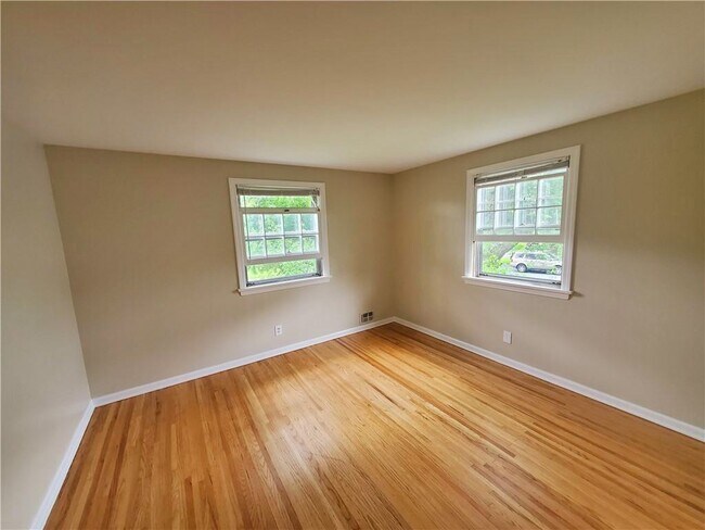 Building Photo - 44 Roby Dr