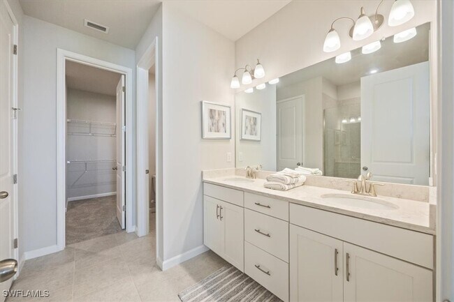 Building Photo - 4687 Arboretum Cir