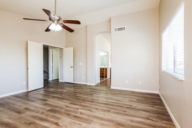 Building Photo - 7310 N 82nd Ave