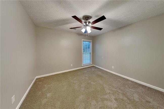 Building Photo - 215 Hersfeld Ct