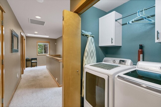 Building Photo - River Meadows $250 discount of first month...