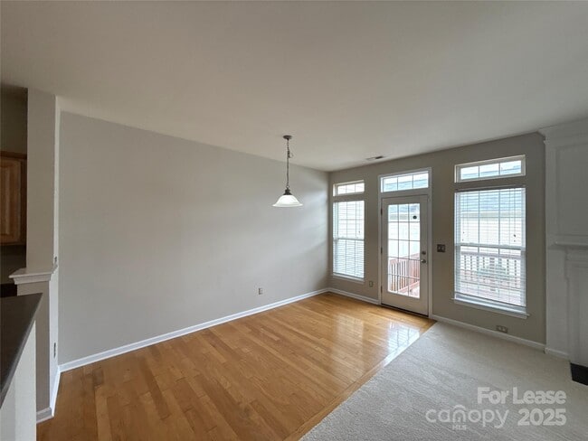 Building Photo - 8130 Bridgegate Dr
