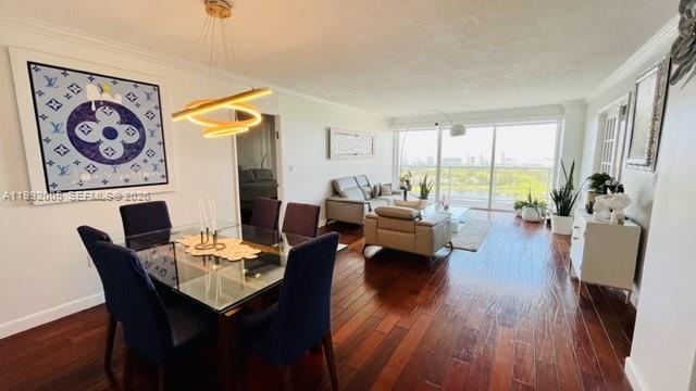 Building Photo - 3731 N Country Club Dr