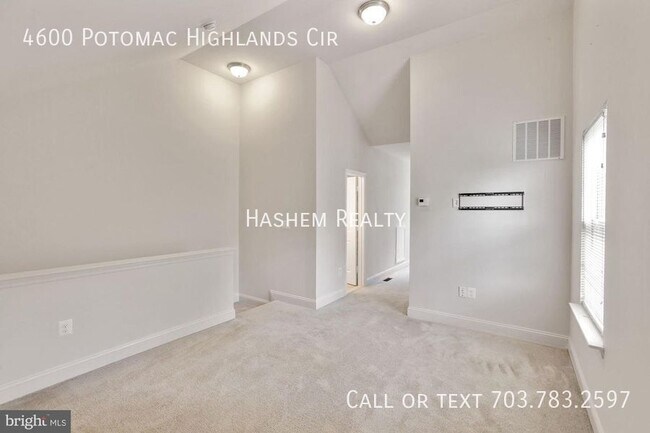 Building Photo - 4600 Potomac Highlands Cir
