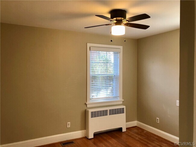 Building Photo - 208 Woodlawn Ave