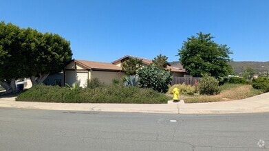 Building Photo - Available July 1 - Updated House in Mira Mesa