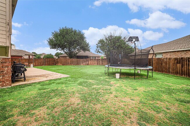 Building Photo - "Spacious 5-bedroom Corner Lot Home with Dual Living Areas, Office & Resort-Style Community Ameni...
