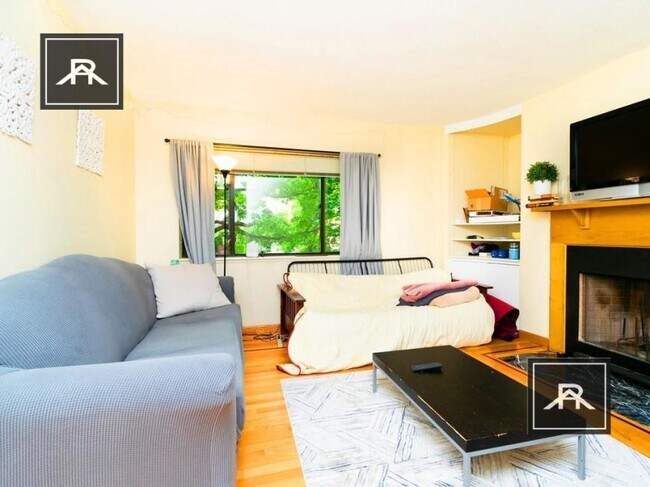 Building Photo - 3 bedroom in Brighton MA 02135