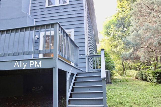 Building Photo - 1 Kanawha Ct