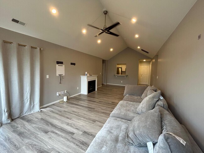 Building Photo - 4035 Cornerstone Dr