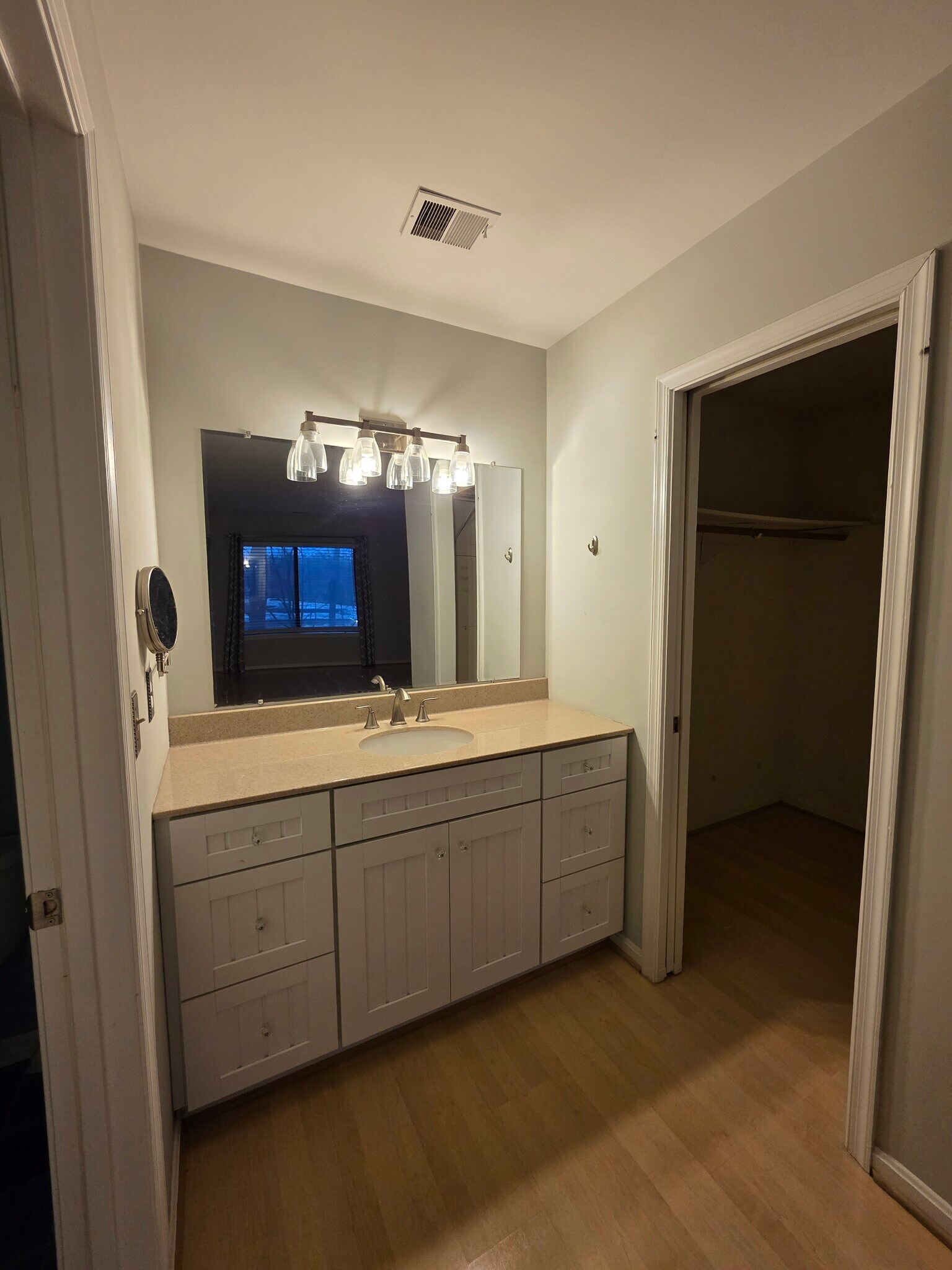 Master bedroom - 2802 Lee Oaks Pl