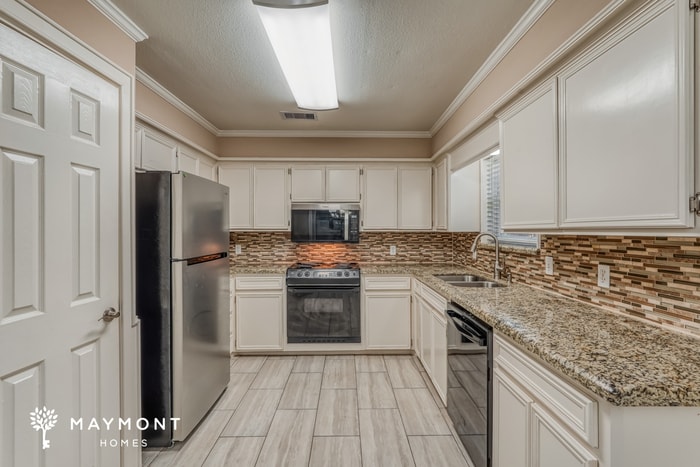 Building Photo - 152 Bastrop St