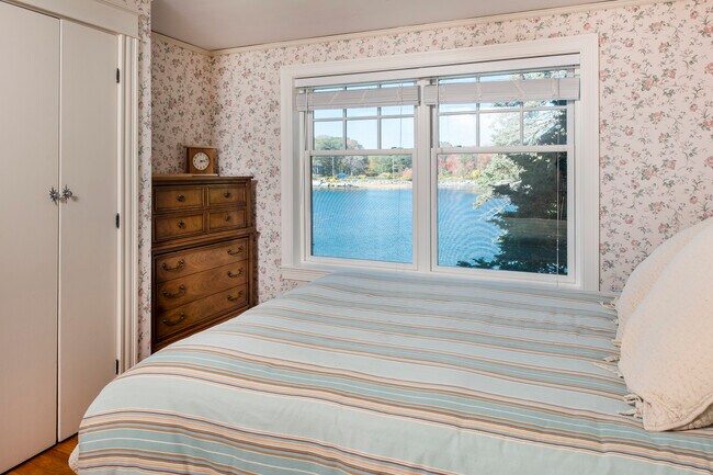 Building Photo - 7 Point Rd