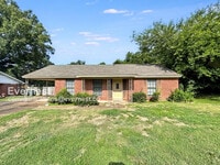Building Photo - 3199 Brookmeade St