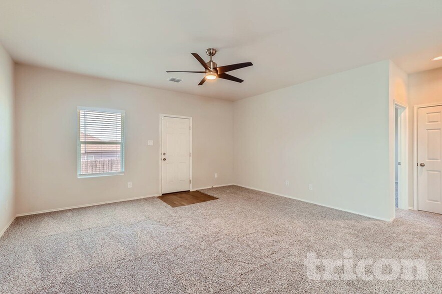 Building Photo - 13043 Heathers Elm