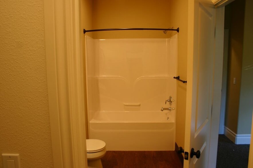 Building Photo - 3111 NW Grant Ave