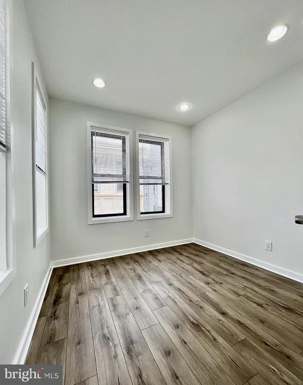 Building Photo - 2105 E Huntingdon St