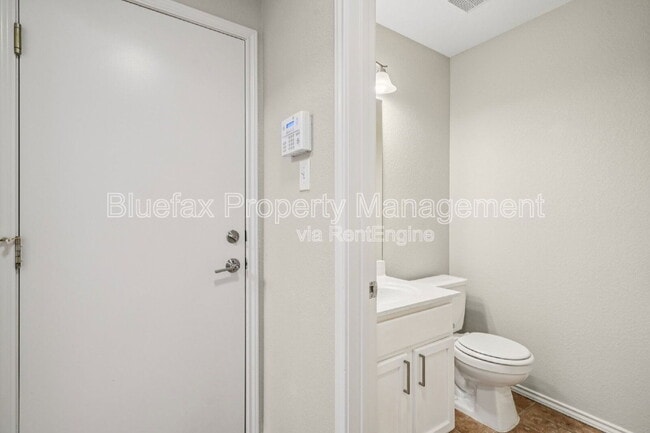 Building Photo - 422 Granite Bay