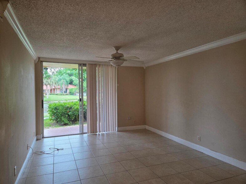 Building Photo - 10749 Cleary Blvd